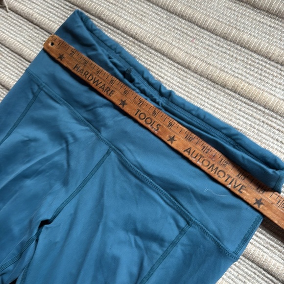 Oiselle leggings tights beautiful turquoise ocean teal blue inseam 28 size 10 M - Picture 5 of 10